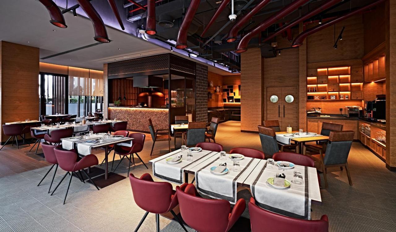 Revier Hotel Dubai Buitenkant foto
