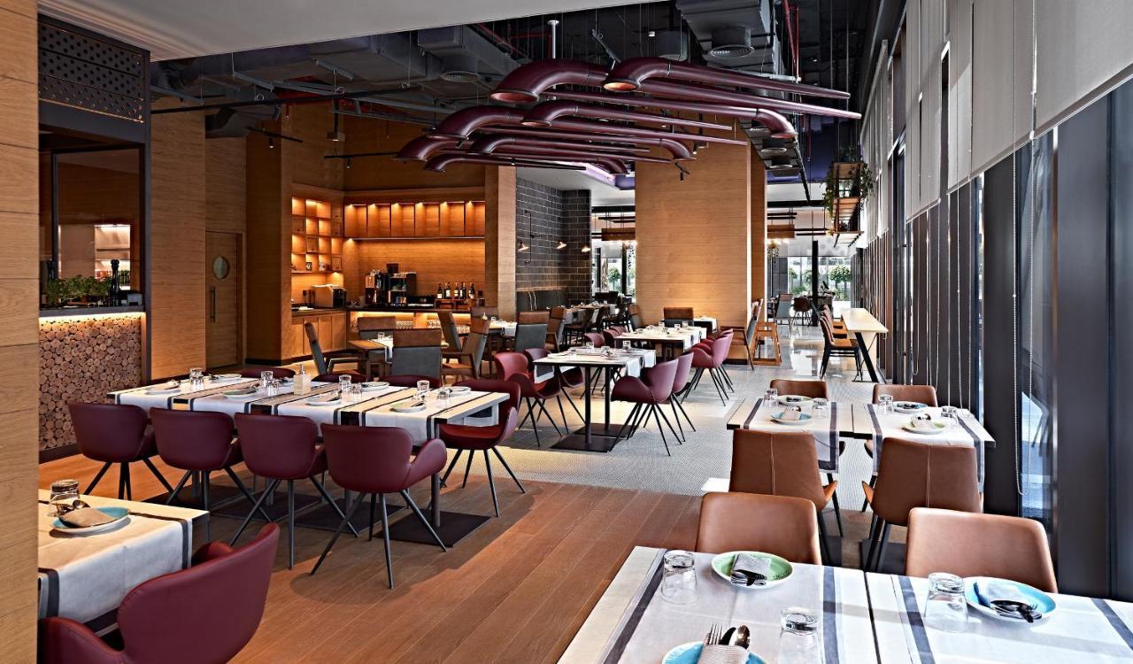Revier Hotel Dubai Buitenkant foto