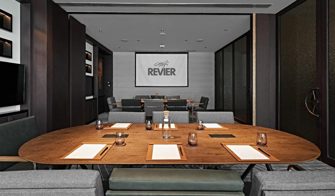 Revier Hotel Dubai Buitenkant foto