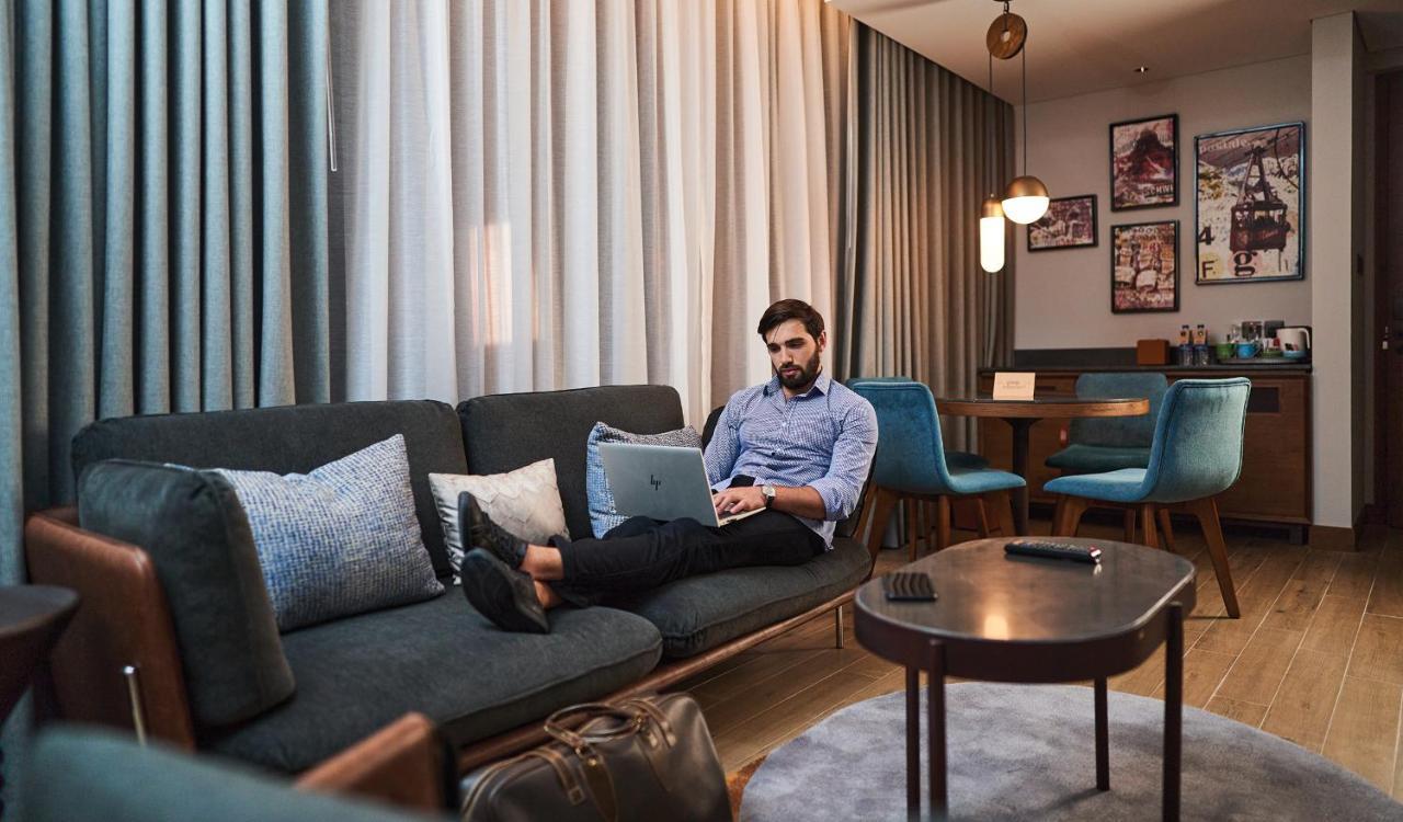 Revier Hotel Dubai Buitenkant foto
